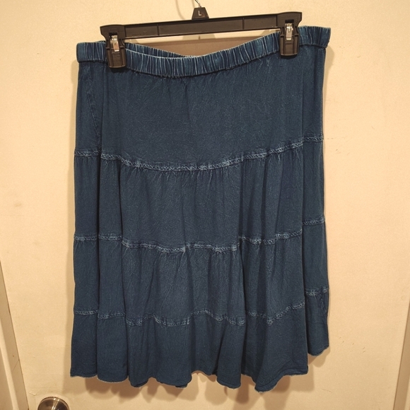 Studio West Blue Tiered Rayon Chambray Look Skirt Sz XL Boho Festival Western - Picture 1 of 5